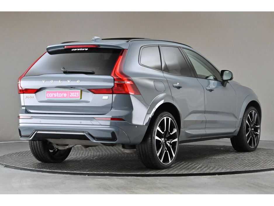 2023 Volvo XC60 - image 9