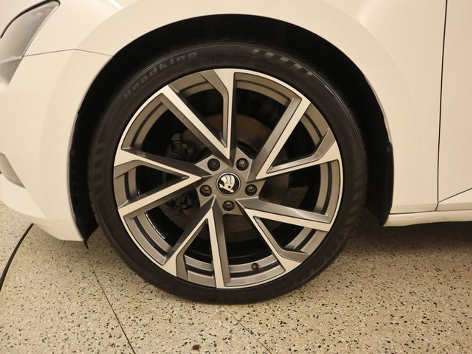 2019 Skoda Superb  €16,950