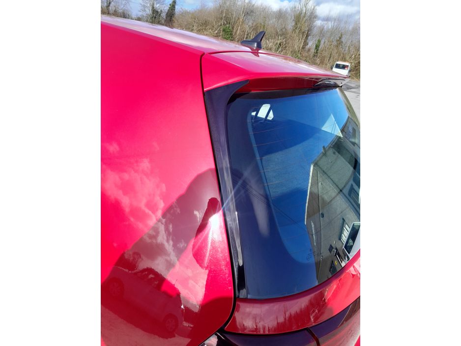 2018 Volkswagen Golf - image 11