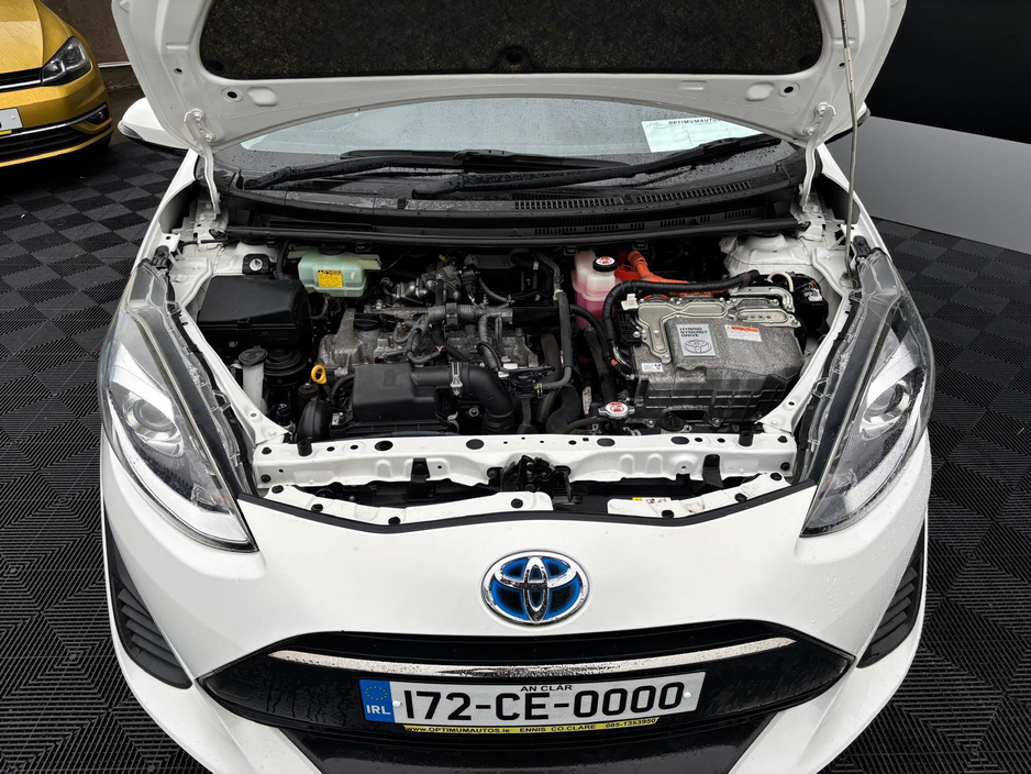 2017 Toyota Aqua - image 6