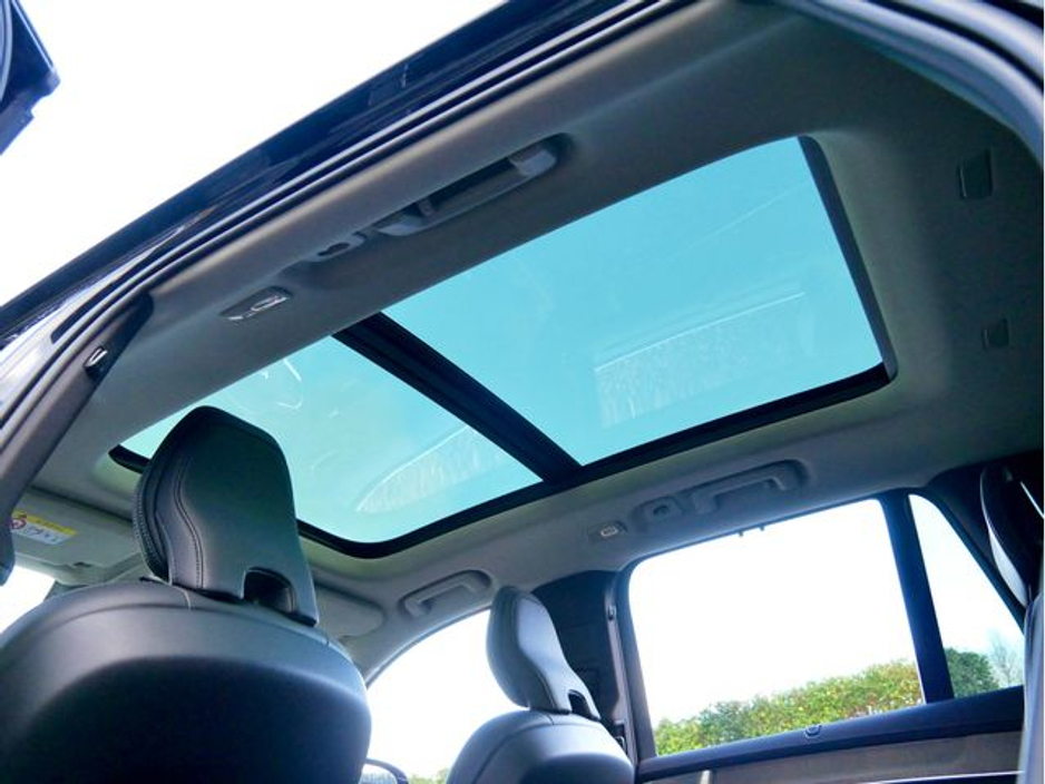 2025 Volvo XC90 - image 29