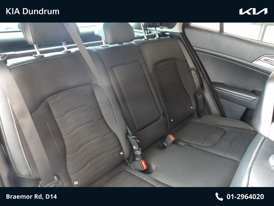 2022 Kia Sportage - image 6