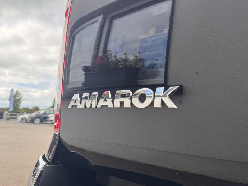 2019 Volkswagen Amarok - image 9
