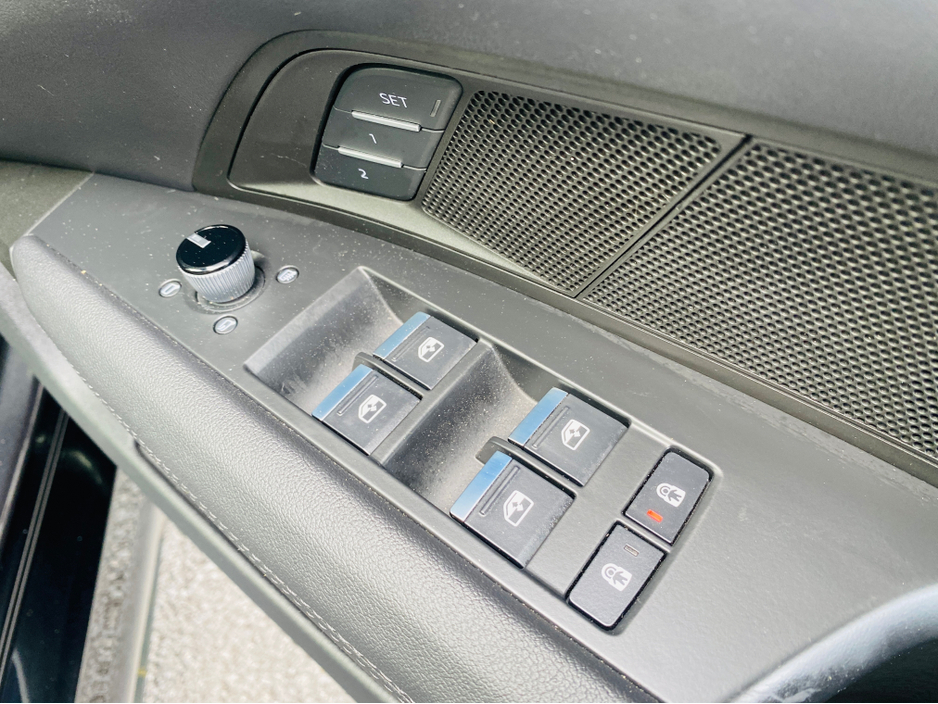 2022 Audi e-tron - image 22