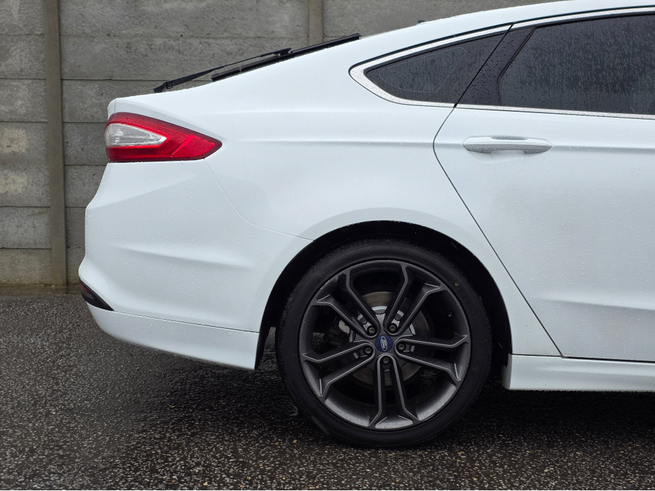2017 Ford Mondeo - image 7