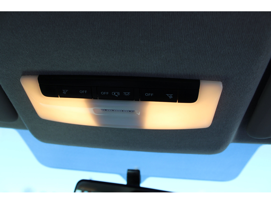 2019 Nissan Micra - image 25