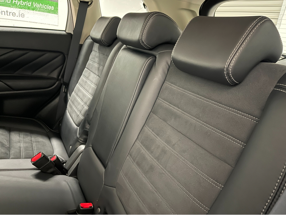 2018 Mitsubishi Outlander (Low Km's) HYBRID 2.4 PHEV AUTOMATIC 5DR MODEL  www.bolandscarcentre.ie €20,900