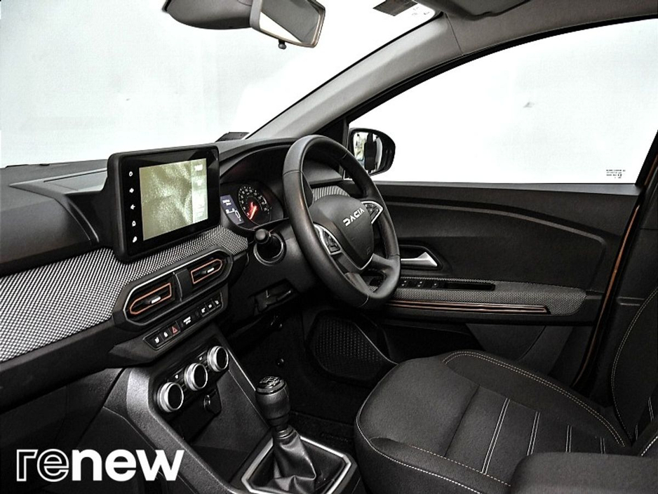 2023 Dacia Sandero Stepway - image 5