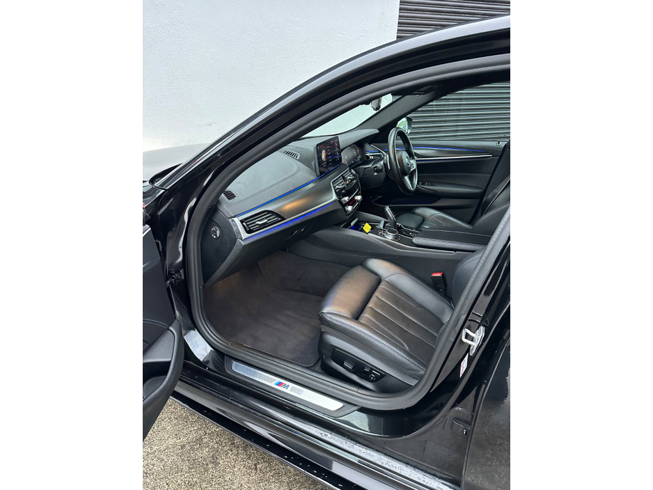 2021 BMW 5 Series  €40,995