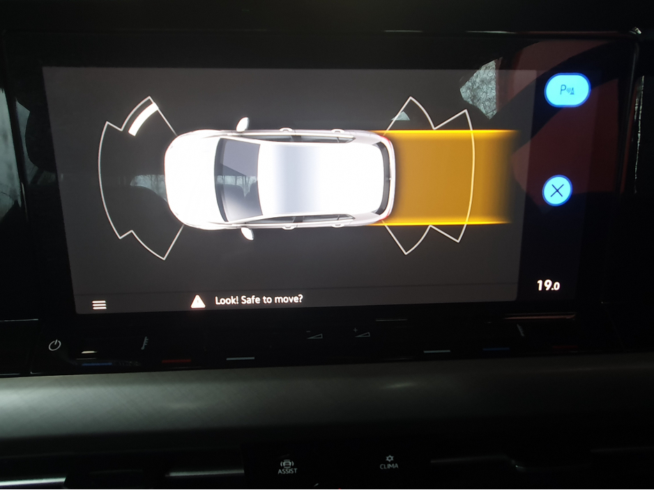 2023 Volkswagen Golf 1.0 eTSI MHE MHEV 110HP €24,995