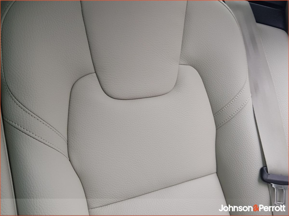 2025 Volvo XC60 T6 350bhp AWD PHEV Plus Bright (Two Year Volvo Selekt Warranty + Two Year Volvo Service Plan) €67,900