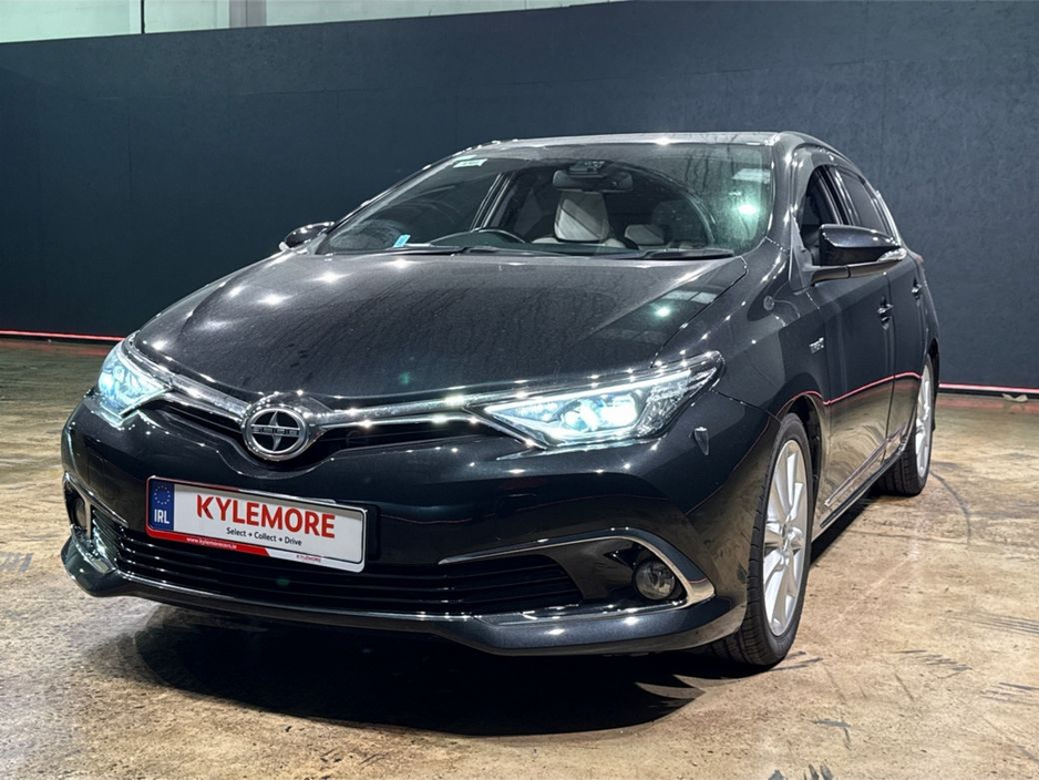 2016 Toyota Auris - image 7