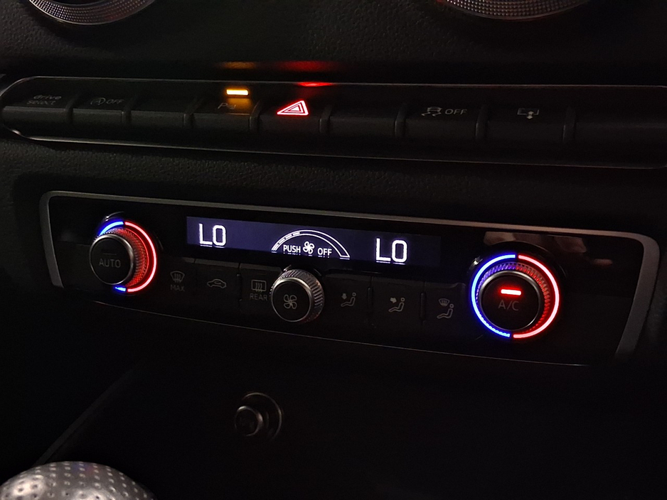 2015 Audi A3 - image 12