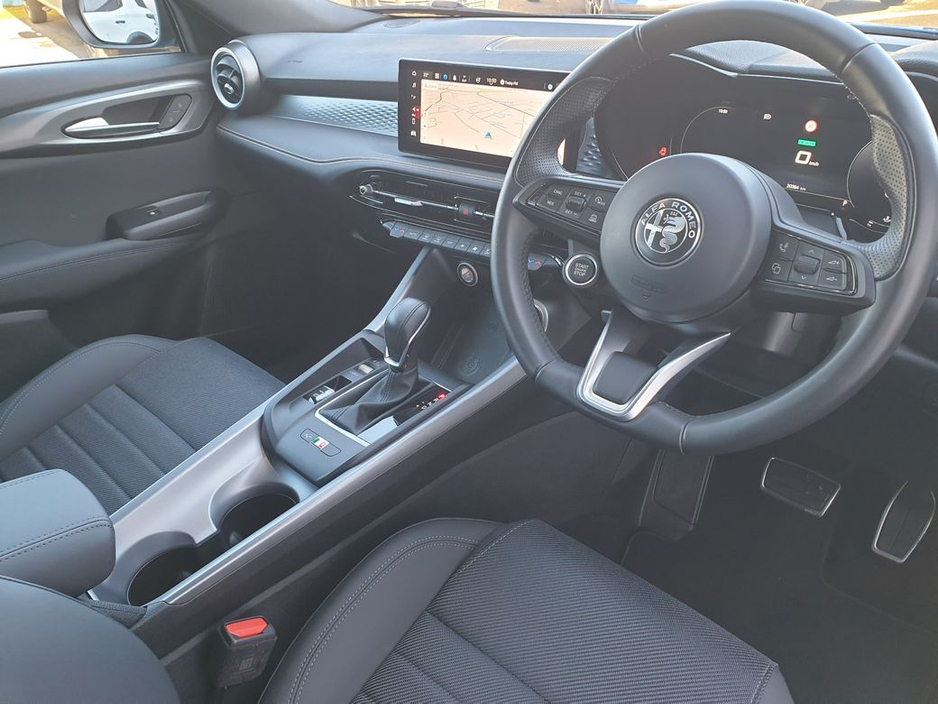 2024 Alfa Romeo Tonale - image 12