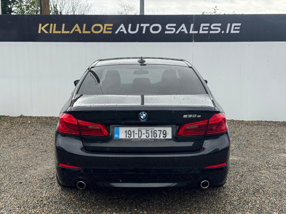 2019 BMW 5 Series - image 7