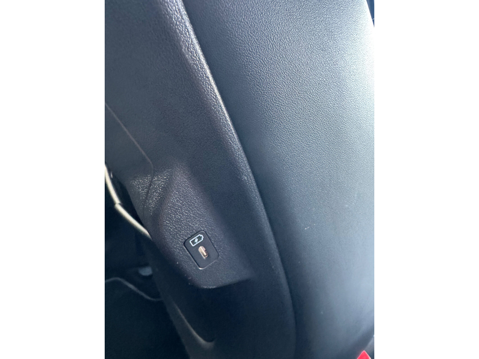 2023 Kia Niro - image 15