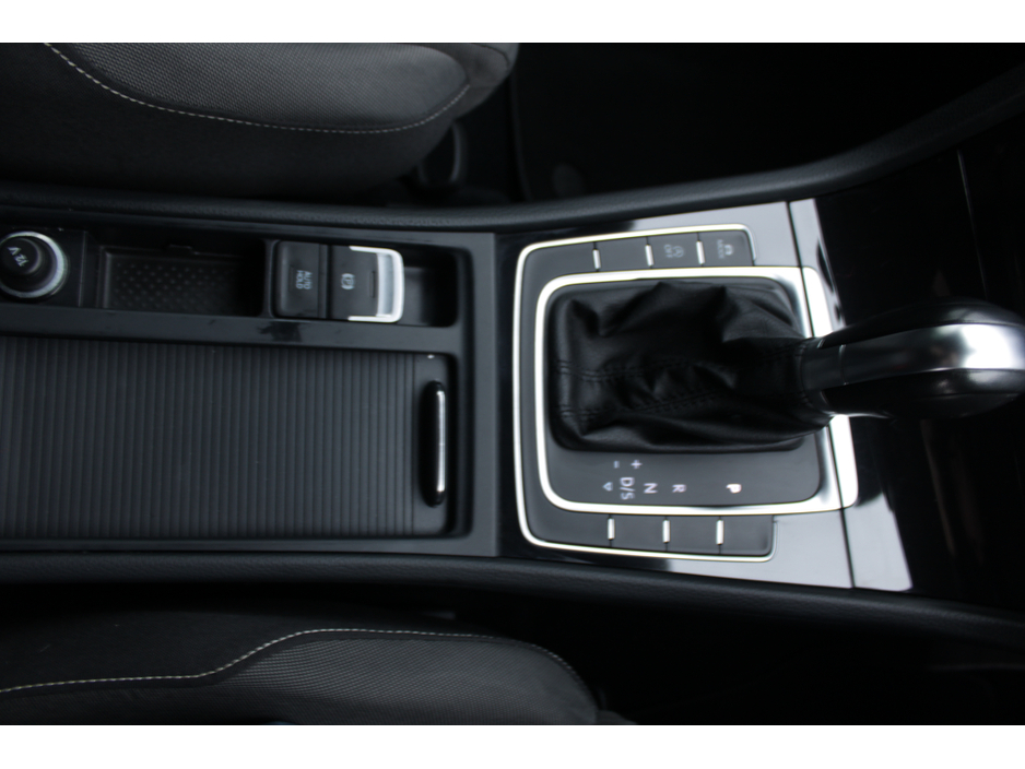 2013 Volkswagen Golf 1.4TSI HIGHLINE PLUS 140BHP 5DR HATCHBACK AUTO // ONLY 42,000KMS //  BUY WITH CONFIDENCE AA AND SIMI APPROVED DEALER 2026 // FINANCE ARRANGED // ALL TRADE INS WELCOME // €11,950