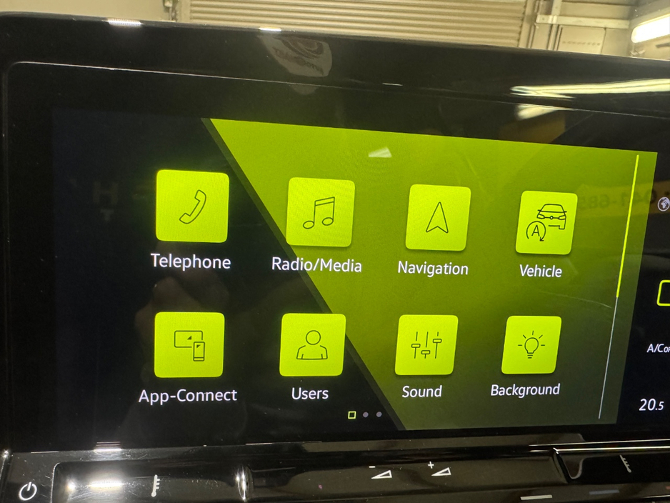 2024 Volkswagen Golf - image 26