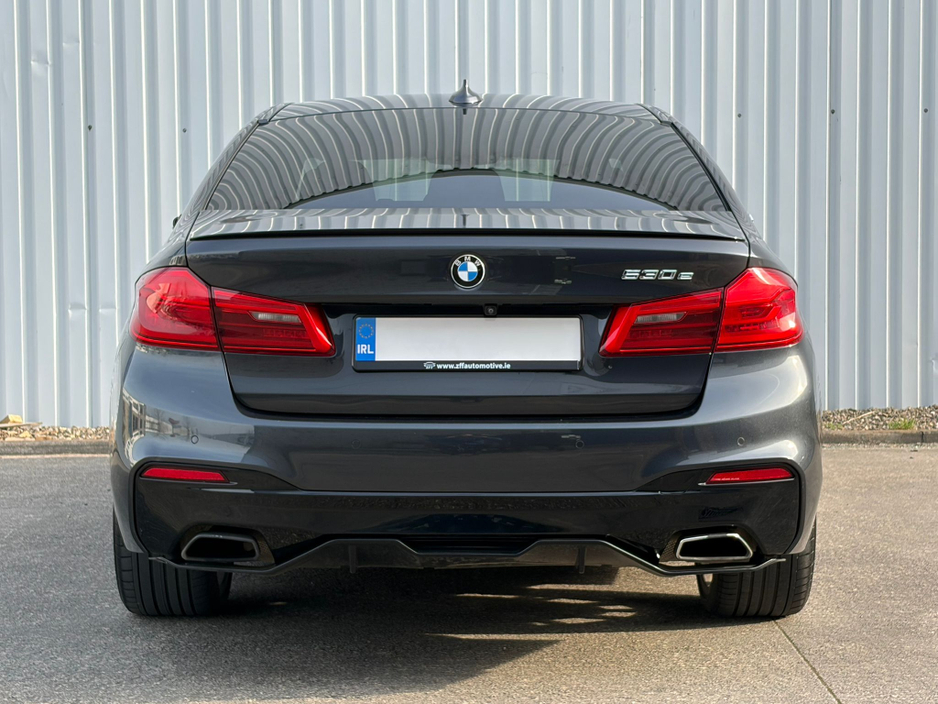 2018 BMW 5 Series - image 7