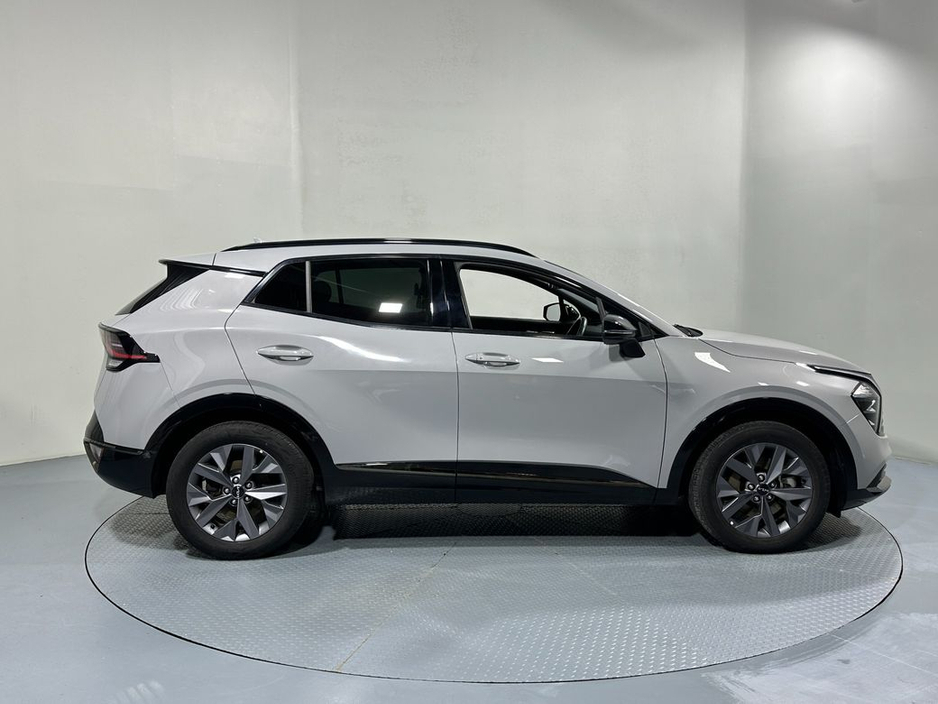 2024 Kia Sportage - image 8
