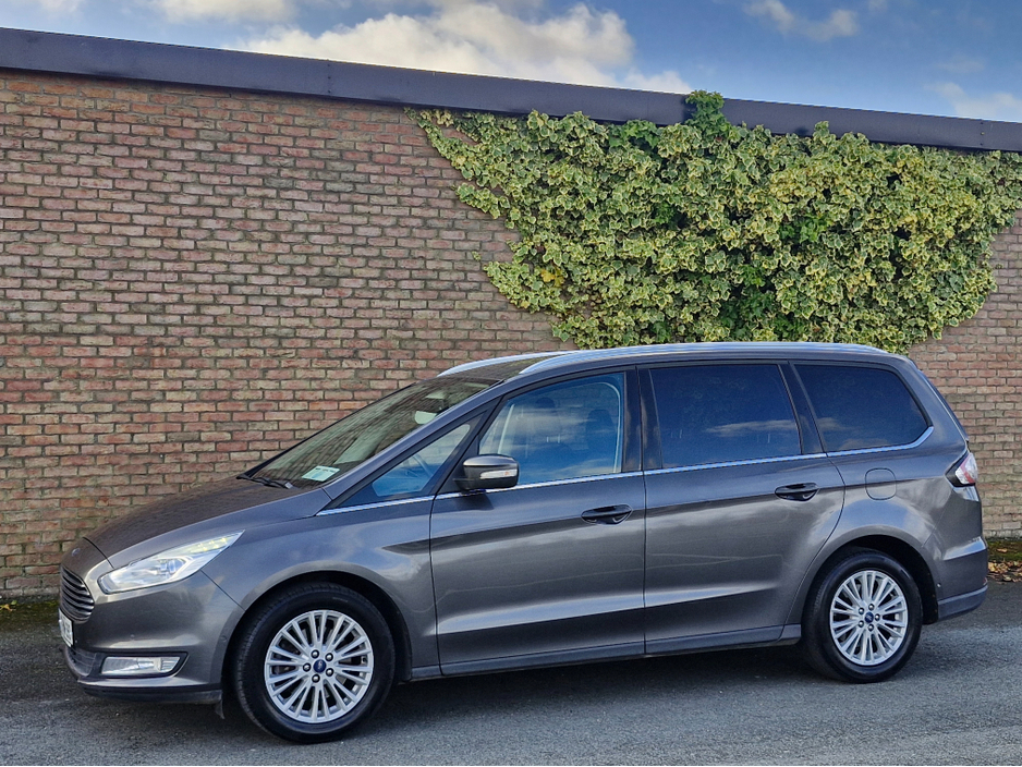 2017 Ford Galaxy - image 4