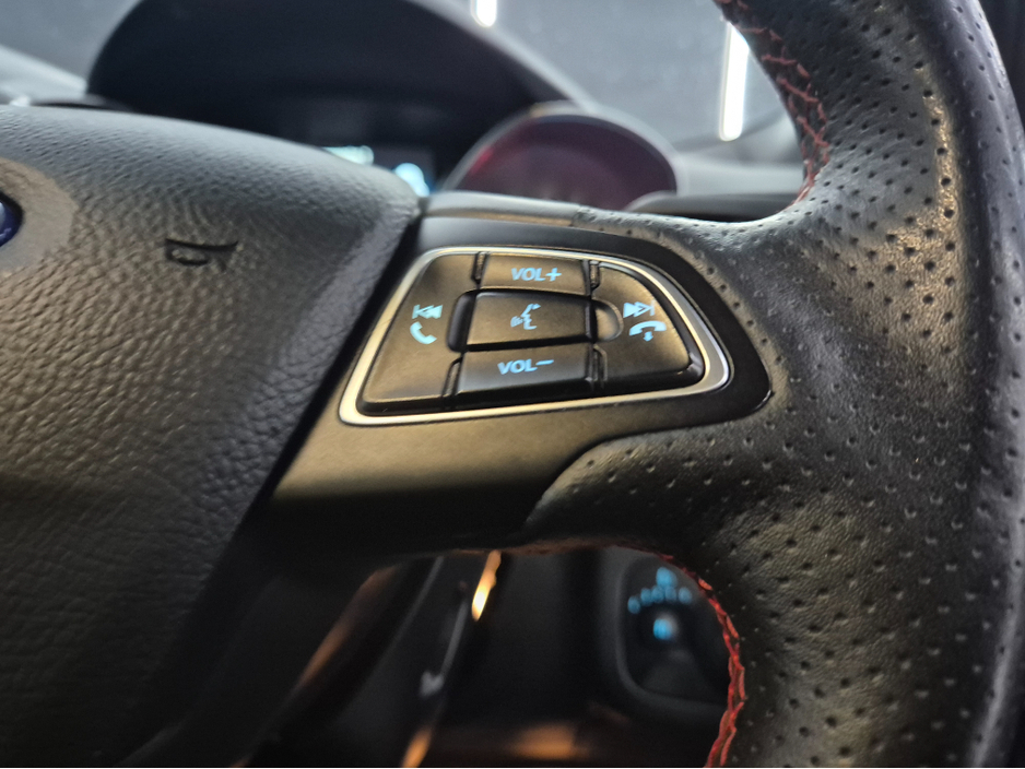 2019 Ford Kuga ST-LINE 1.5 TDCI 120PS 4DR €19,950