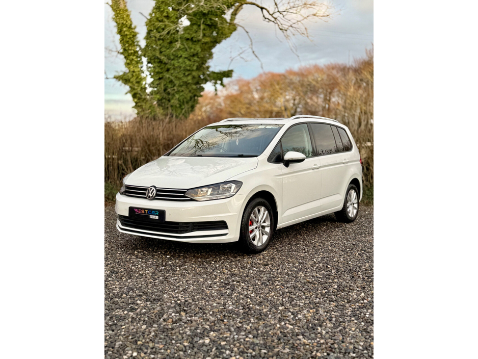 2018 Volkswagen Touran - image 5