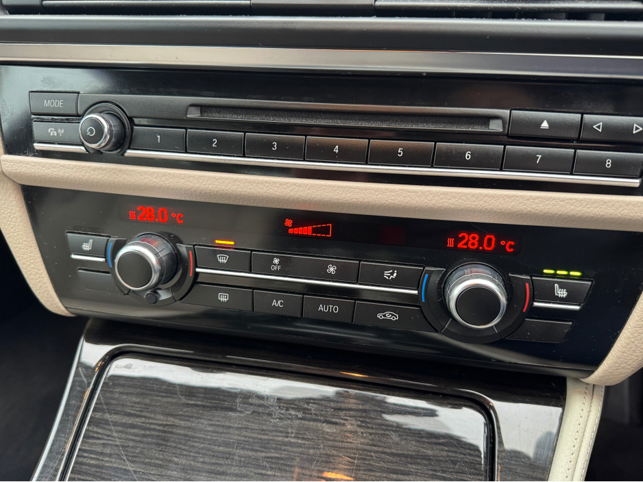 2016 BMW 5 Series 520d M-SPORT AUTO €18,950