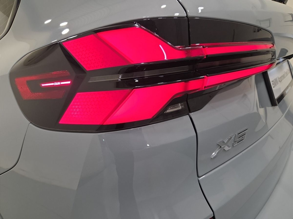 2024 BMW X5 - image 19