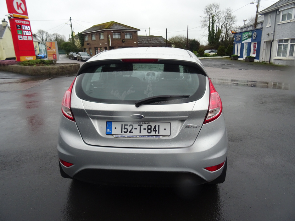 2015 Ford Fiesta - image 7