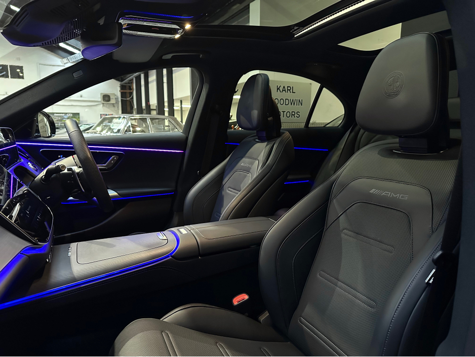 2025 Mercedes-Benz AMG E 53 PREMIUM PLUS E-HYBRID 4MATIC €109,950