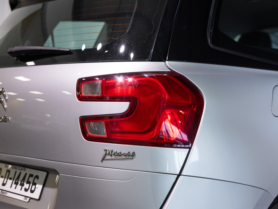 2016 Citroen Grand C4 Picasso - image 9
