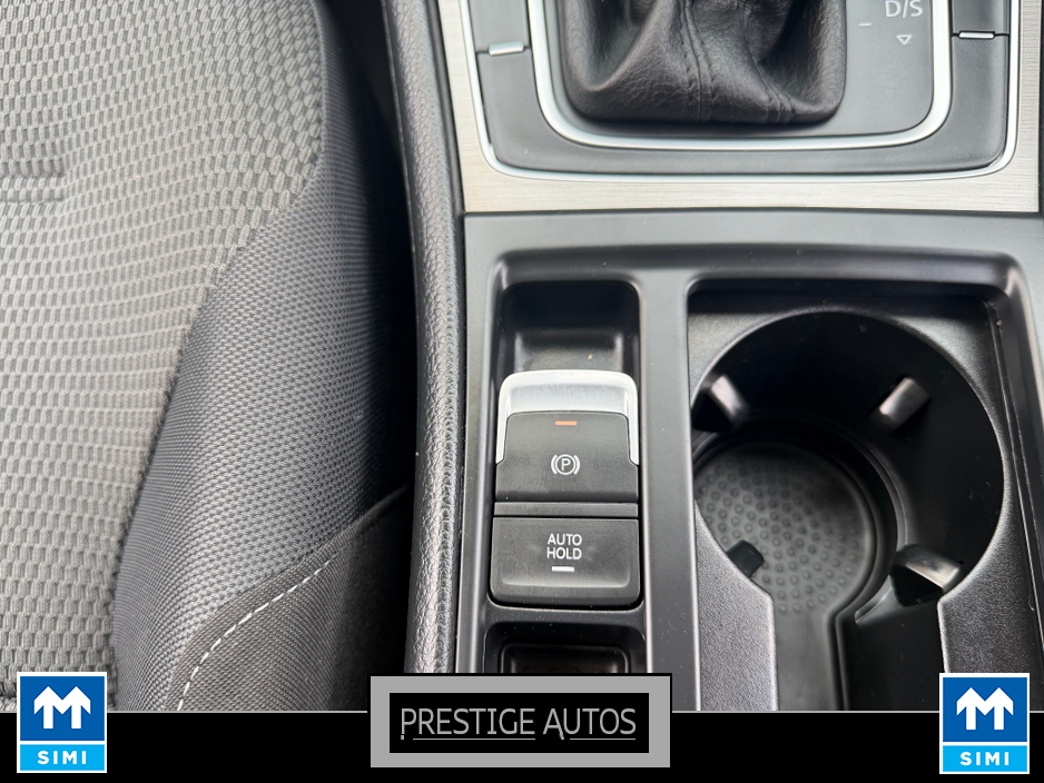 2015 Volkswagen Golf - image 17