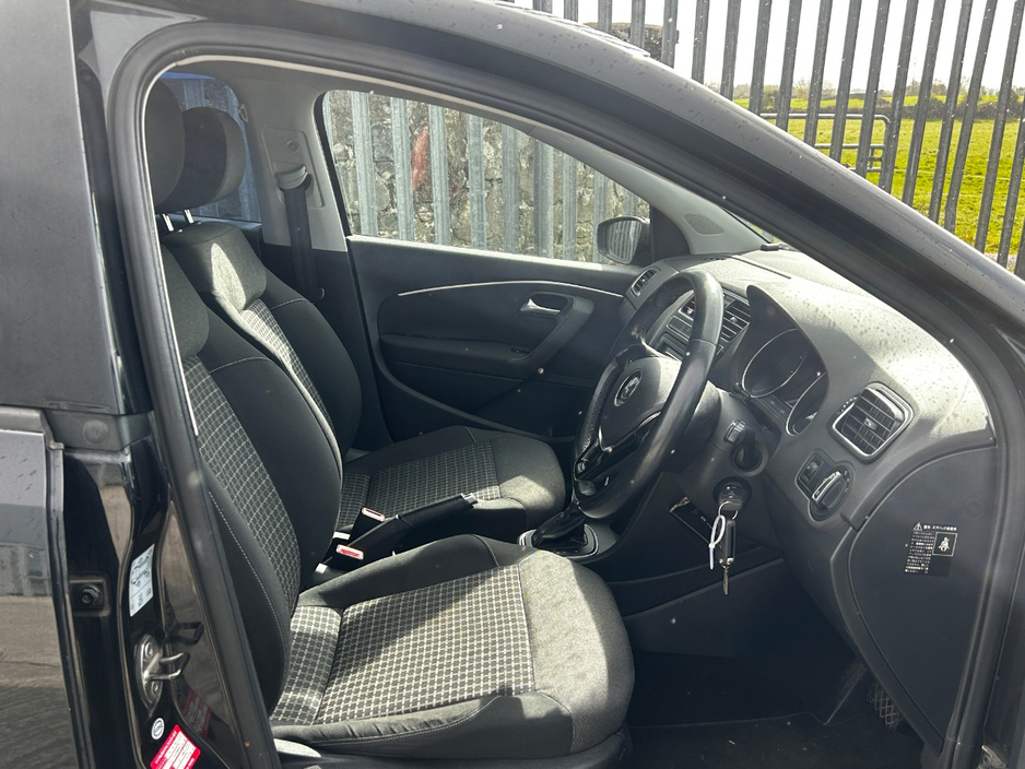 2014 Volkswagen Polo - image 6