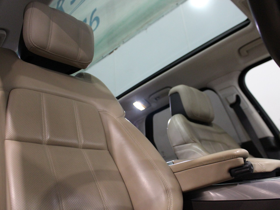 2020 Land Rover Range Rover Sport - image 28