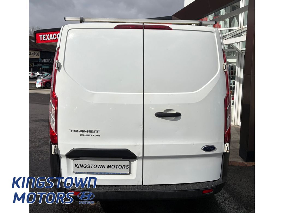 2022 Ford Transit - image 4