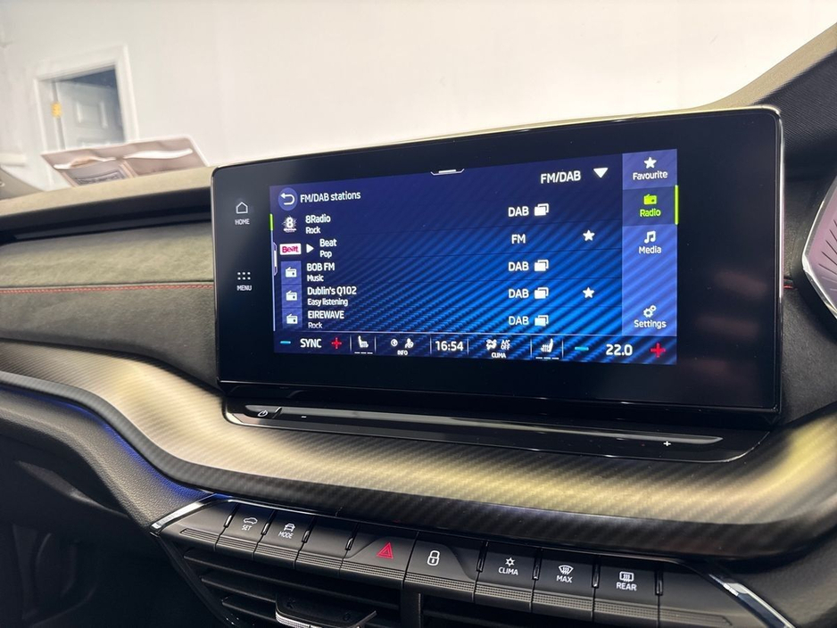 2022 Skoda Octavia - image 18