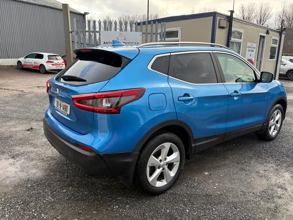 2018 Nissan Qashqai - image 3