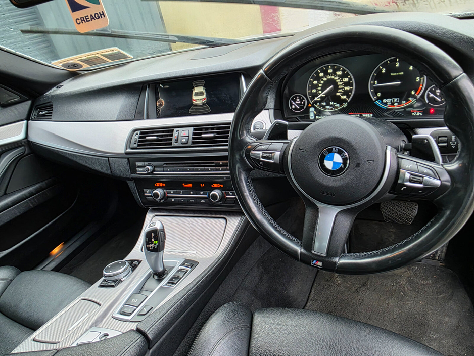 2017 BMW 5 Series - image 12