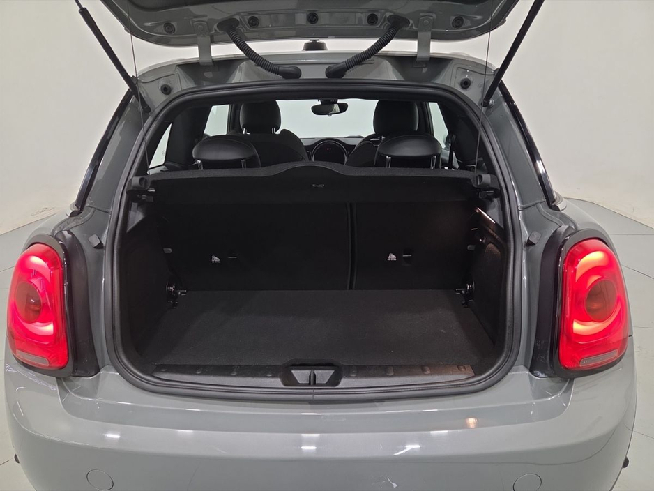 2022 MINI Hatch - image 13