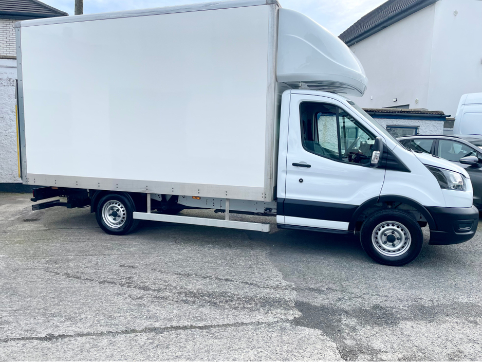 2024 Ford Transit - image 4