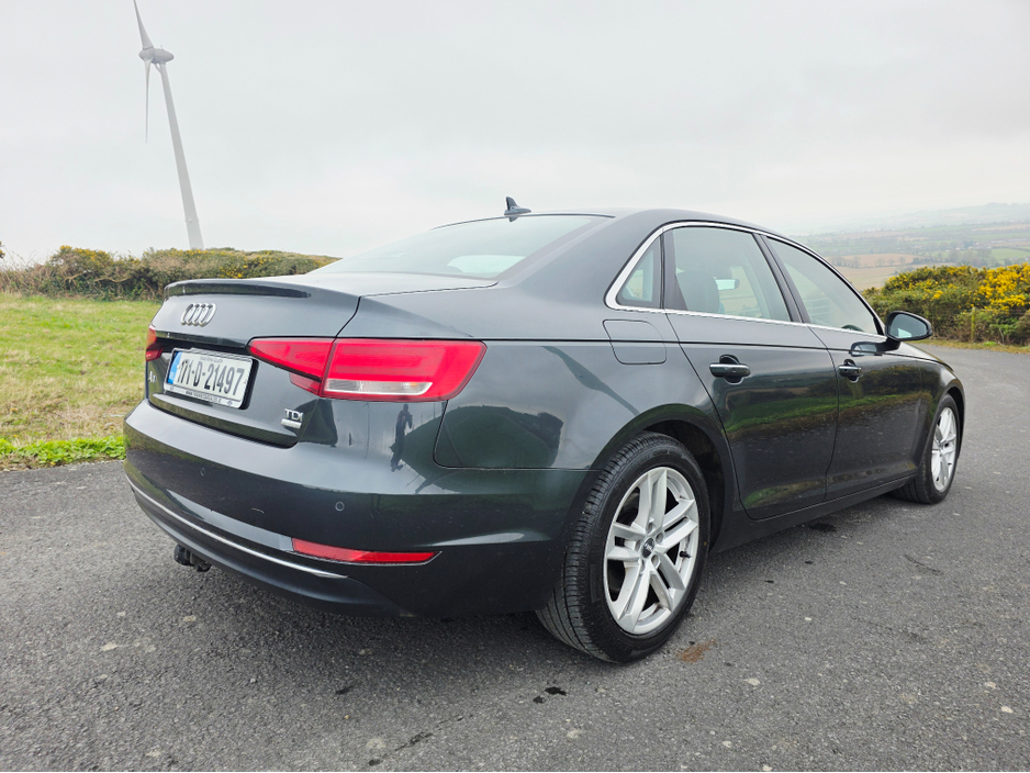 2017 Audi A4 - image 9
