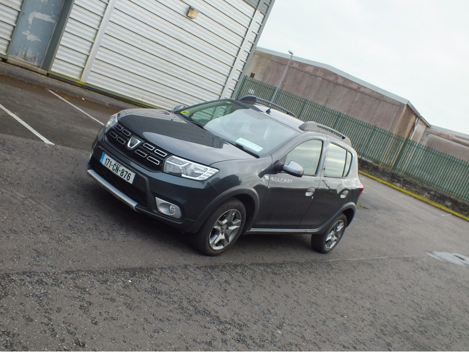 2017 Dacia Sandero - image 10