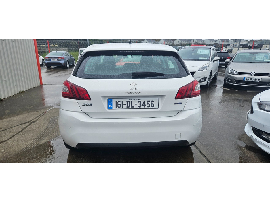 2016 Peugeot 308 - image 7