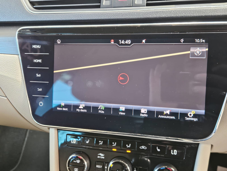 2019 Skoda Superb - image 17