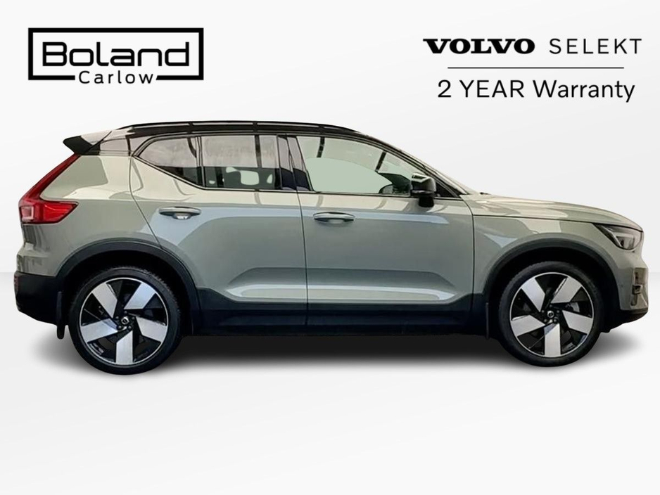 2024 Volvo XC40 - image 4