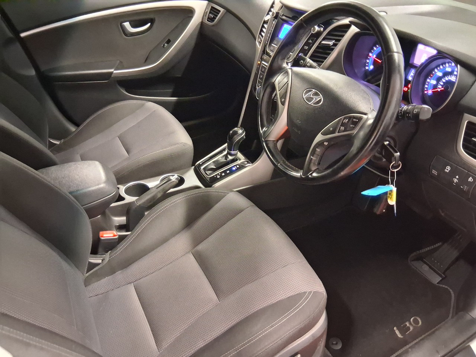 2016 Hyundai i30 - image 6