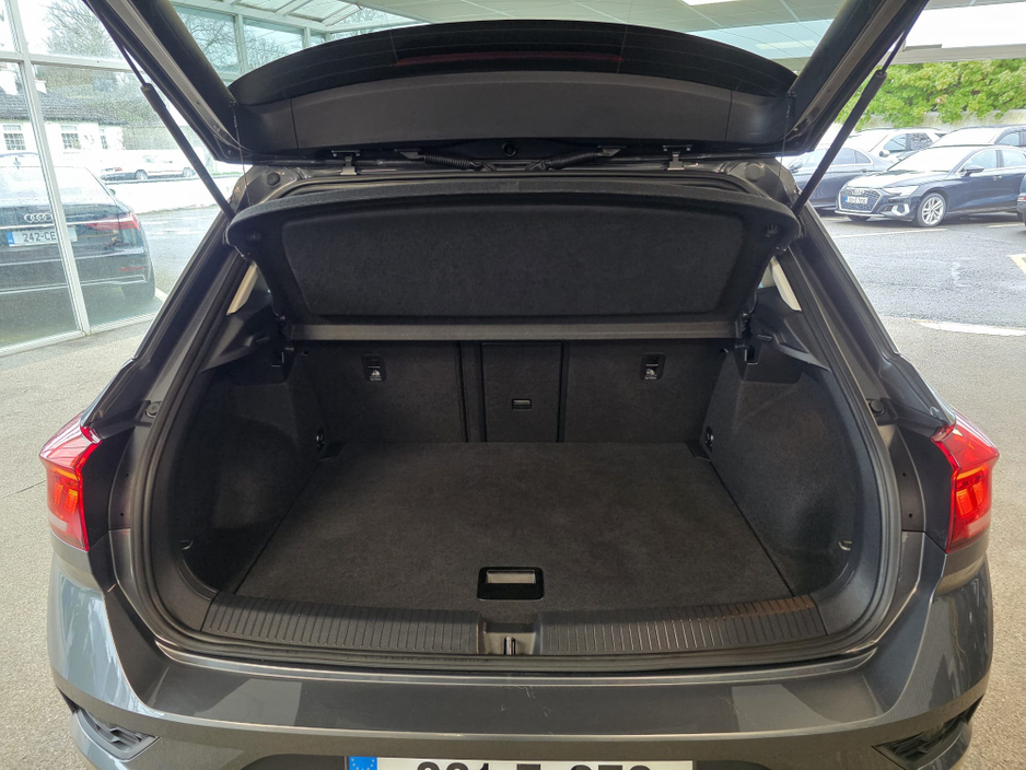 2022 Volkswagen T-Roc - image 13