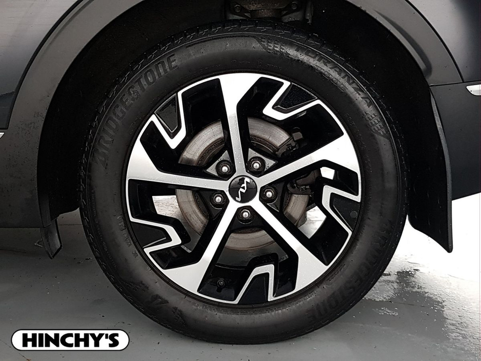 2022 Kia Sportage - image 8