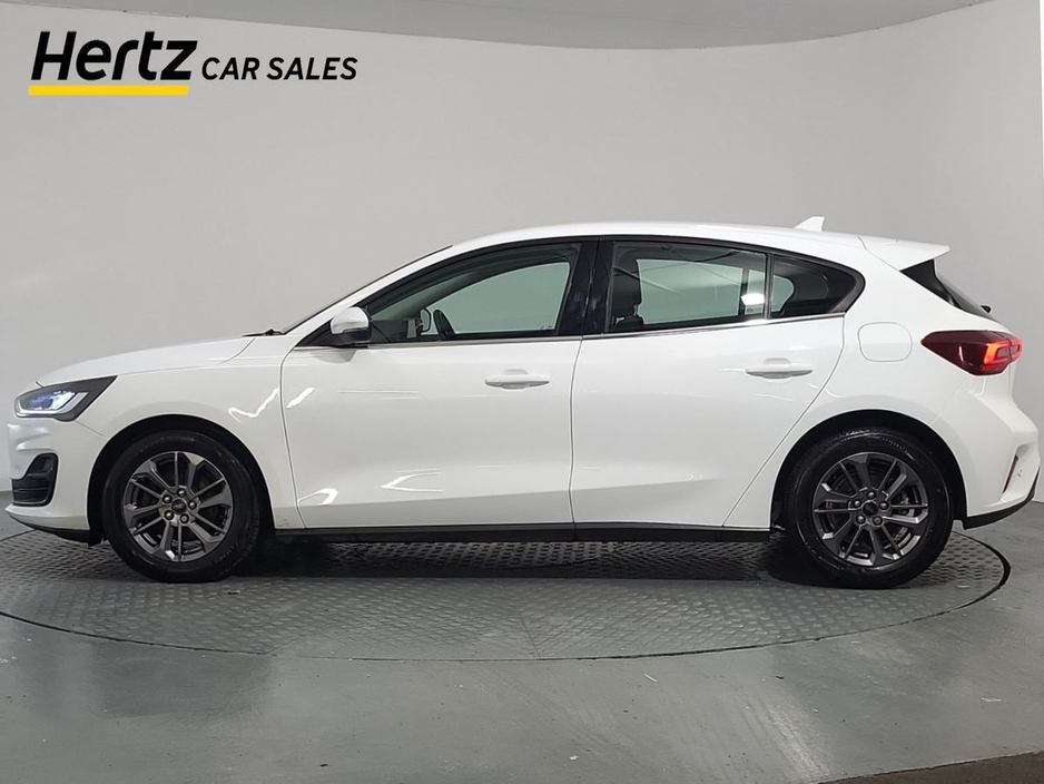 2023 Ford Focus - image 2